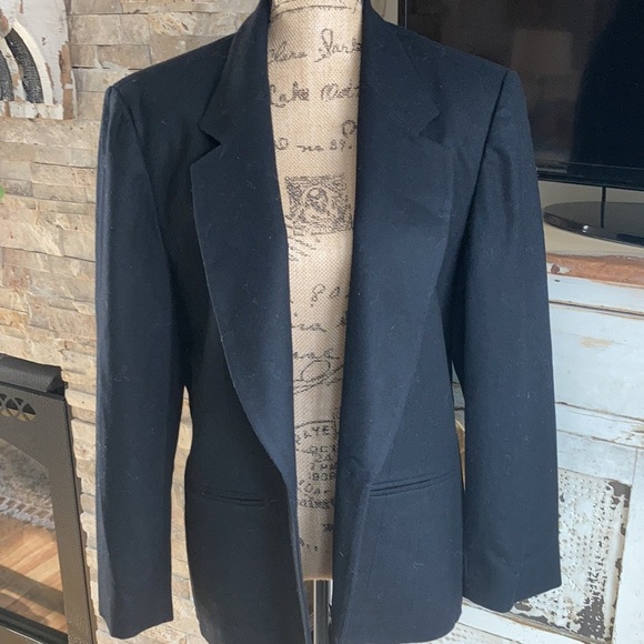 Vintage Pendleton 100% wool black one button blazer w two pockets in front - Picture 2 of 15